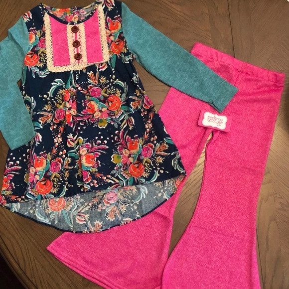 NWT RicRac & Ruffles Set- Sz 5 - Picture 2 of 3